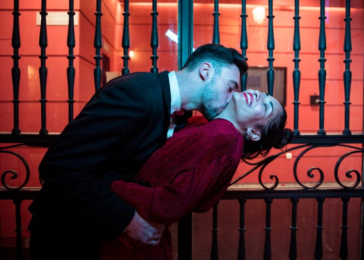 J.K. Rowling critica Emma Watson, chama atriz de ‘ignorante’ e diz que ela ‘pisoteia os direitos das mulheres’