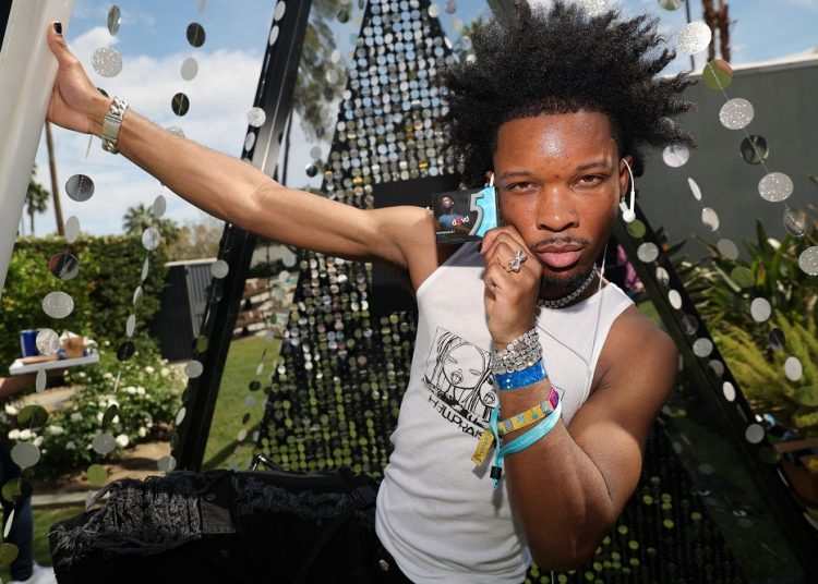 Raul Gil recebe alta hospitalar após ser internado em SP por diverticulite aguda