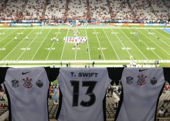 Taylor Swift leva fãs para o cinema com lançamento de novo álbum