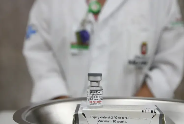 Vacina da covid também protege contra complicações cardíacas da doença
