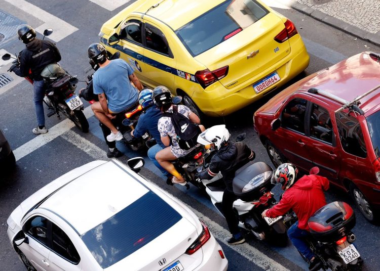 Trânsito causa até 10 vezes mais sequelas que mortes, alerta CFM