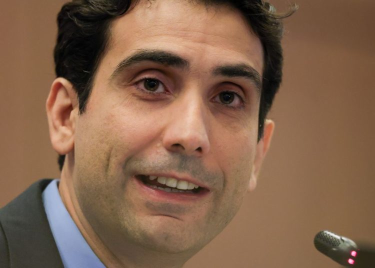 Galípolo diz que mercado de trabalho é o mais exuberante em 3 décadas