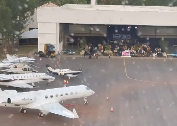 ‘Samambaia’, ‘Hidrogel’: Briga entre Martina Sanzi e Tàmires Assîs em ‘A Fazenda’ continua