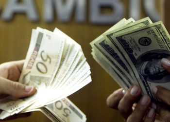 Dólar cai para R$ 5,31 após conversa entre Lula e Trump