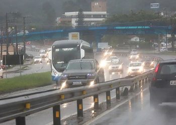 Lote 5 de rodovias do Paraná é leiloado