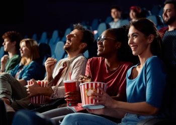 Filme brasileiro Caramelo, da Netflix, conquista top 3 global e lidera ranking de produções não faladas em inglês