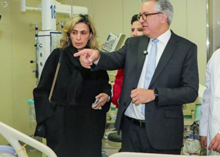 Padilha visita modelo de hospital inteligente na China