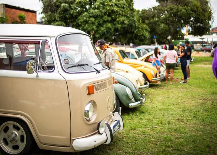 Campos Volks reúne apaixonados por carros antigos em evento que promete agitar o final de semana