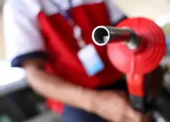 Queda no preço da gasolina? Entenda como o consumidor pode ser impactado