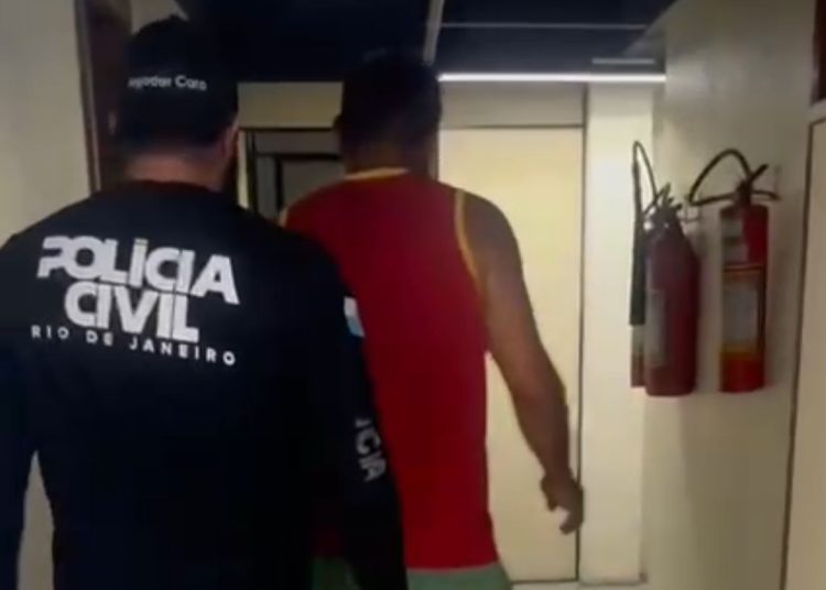 Polícia Civil prende, em Campos, homem que agrediu e ofendeu a mãe após ela se recusar a preparar café