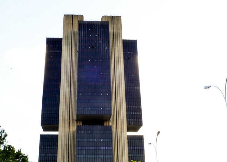 Banco Central passa a bloquear chaves Pix usadas em golpes e fraudes