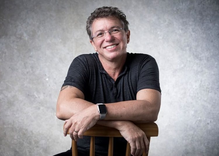 Kristen Bell causa controvérsia com homenagem ao marido: ‘Disse que nunca me mataria’