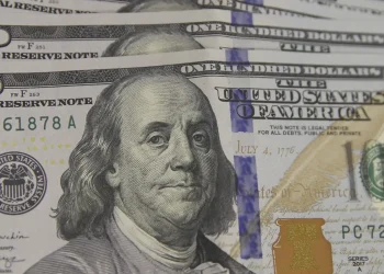 Dólar dispara para R$ 5,50 com tensão entre EUA e China