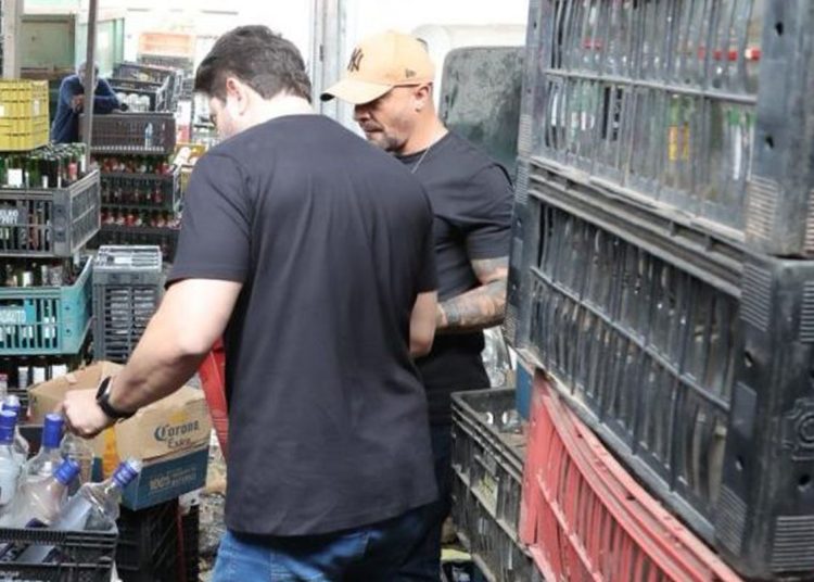 Seis suspeitos são presos em operação que apura adulteração de bebidas