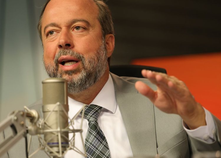 Governador e ministro apoiam estudo da Petrobras na Margem Equatorial