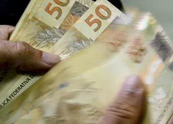 Senado ouve trabalhadores sobre aumento da faixa de isenção do IR