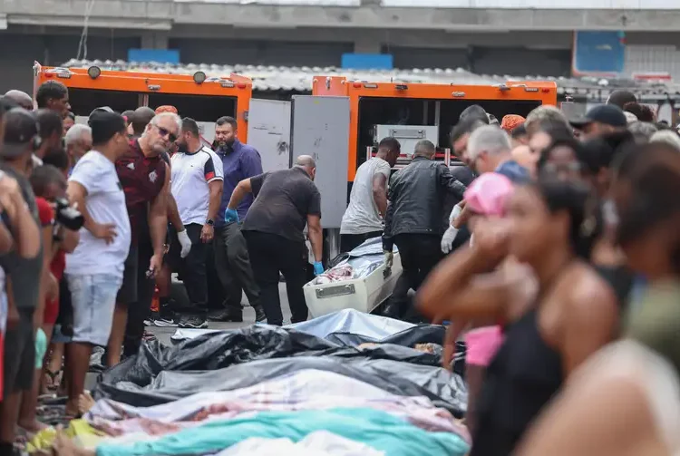 Após operação letal, Rio tem manhã de ruas vazias e tensão