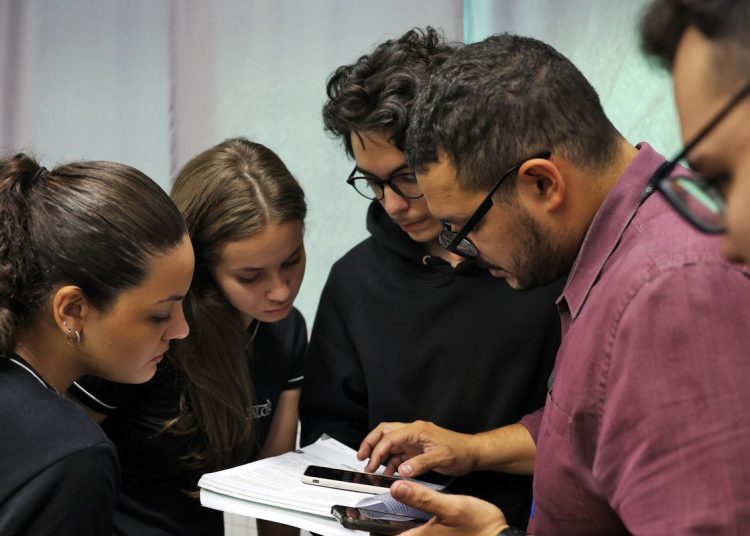 Relação com professor ajuda aluno na construção de propósito de vida