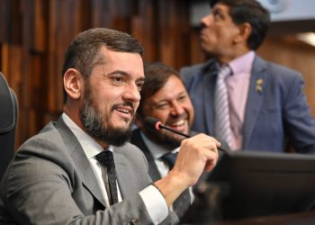 Bacellar anuncia R$ 120 milhões para fortalecer os 92 municípios do Estado