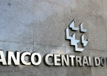 Contas externas têm saldo negativo de US$ 5,1 bilhões em outubro