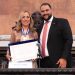 Prefeita de SFI, Yara Cinthia, recebe maior honraria concedida pelo Estado
