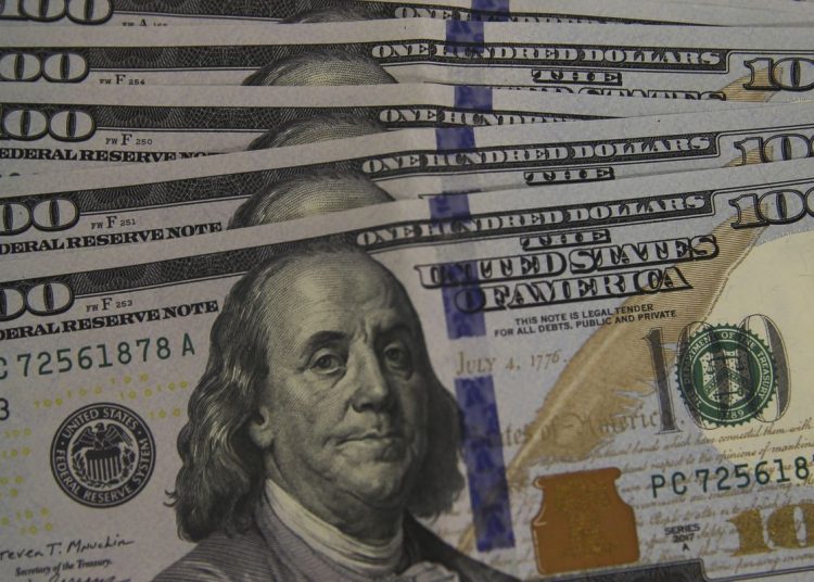 Dólar encosta em R$ 5,34 após ata de reunião do Banco Central dos EUA