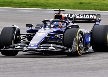 Piloto italiano Kimi Antonelli visita túmulo de Senna antes do GP de São Paulo