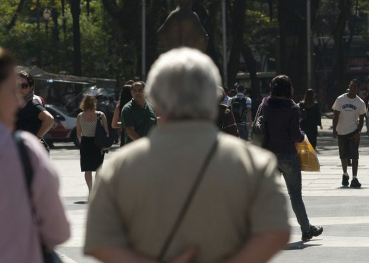 INSS e Caixa suspendem venda de seguro ligado ao crédito consignado