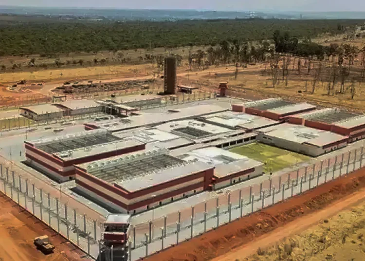 Justiça do Rio autoriza transferência de líderes do Comando Vermelho