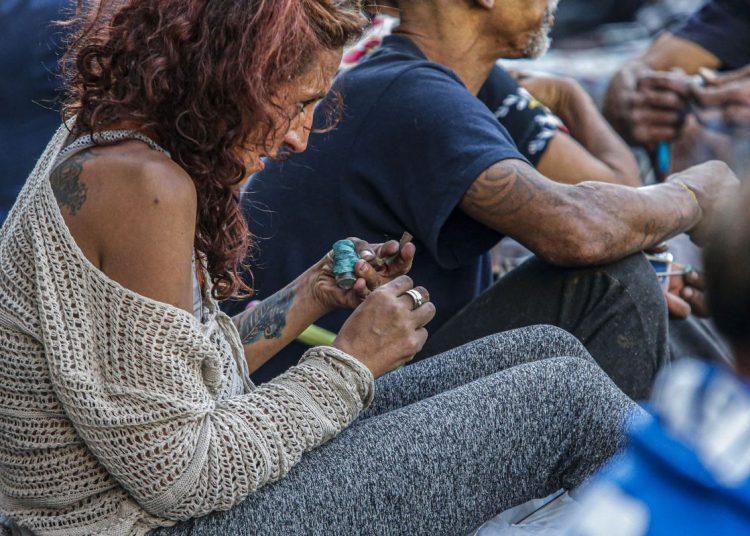 Um em cada cinco brasileiros já usou drogas ilícitas, aponta estudo