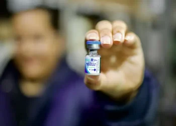 Governo começa a distribuir vacina contra vírus sincicial respiratório