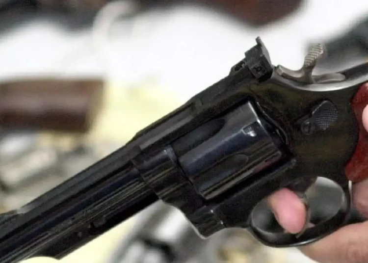 RJ: operação mira esquema de compra de armas com documento falsos