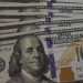 Após sete altas seguidas, dólar cai 0,95% e fecha em R$ 5,53
