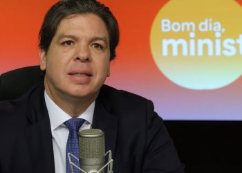 Governo diz que conectará 100% das escolas até fim de 2026