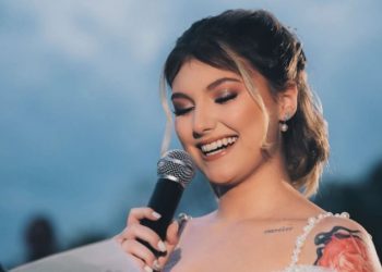 Pai de Isabel Veloso desabafa nas redes sobre saúde da filha: ‘Angústia tenta dominar’