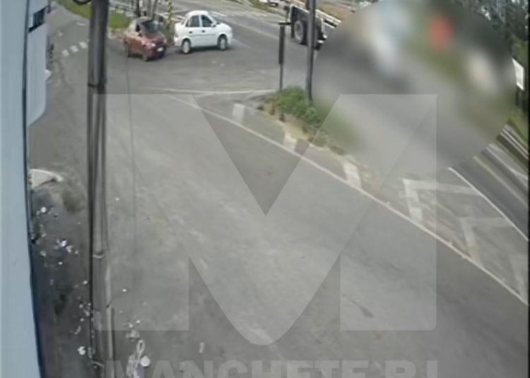Vídeo mostra exato momento em que ciclista é atropelado por caminhão em Guarus
