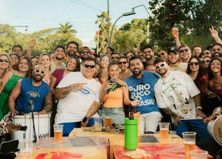 ‘Evidências’ é a música mais reproduzida em shows pelo Brasil em 2025; confira lista