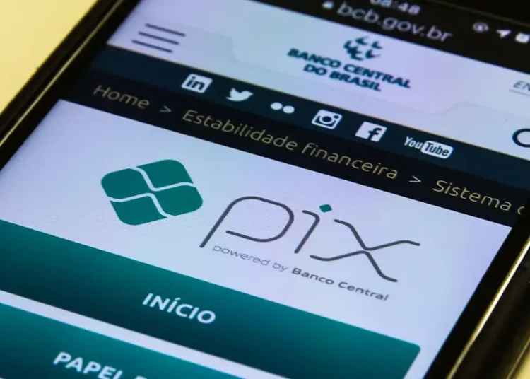 PIX fica fora do ar e causa milhares de reclamações