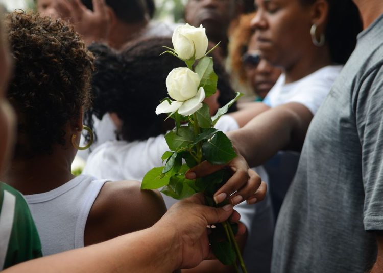 Sobe o número de crianças baleadas no Rio no início do ano