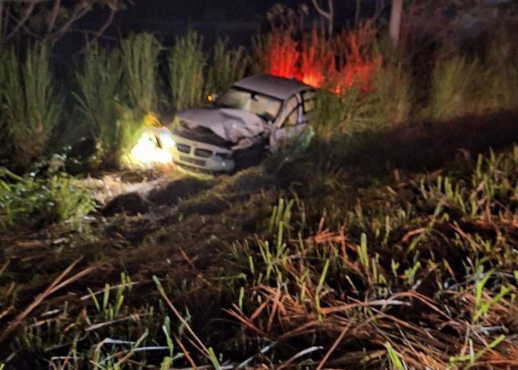 Acidente envolvendo moto e automóvel deixa homem morto e mulher ferida em Martins Lage