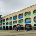 Homem é baleado enquanto levava filha à escola e se esconde dentro do banheiro da unidade em Guarus