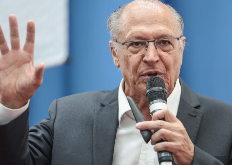 Alckmin anuncia regulamentação de salvaguardas em acordos comerciais