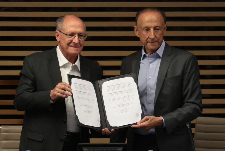 Alckmin diz que redução da jornada de trabalho é tendência mundial