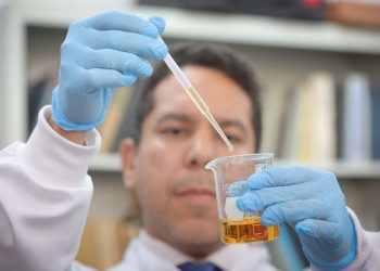 Carnaval: metanol em bebidas liga sinal de alerta nos estados
