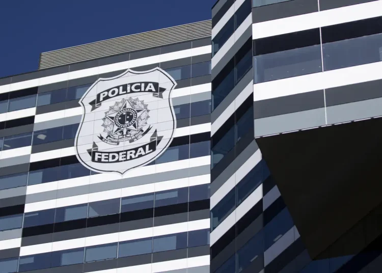 PF apura vazamento de dados da Receita de ministros do STF