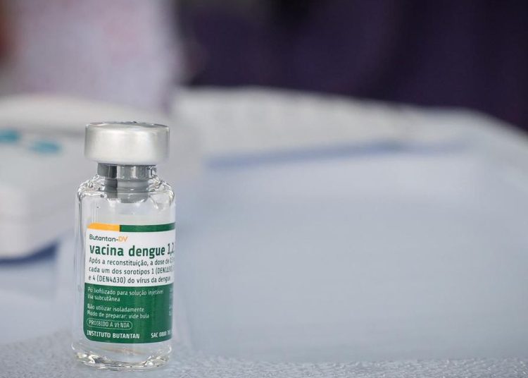 Butantan antecipa entrega de 1,3 mi de vacinas contra dengue ao SUS
