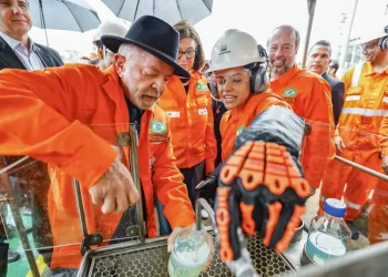 Lula defende criação de reserva estratégica de combustíveis