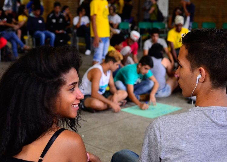 Educação midiática: mapa revela projetos de conscientização pelo país