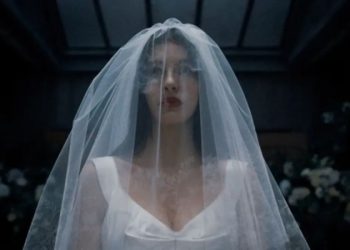 ‘Algo Horrível Vai Acontecer’: novo suspense da Netflix promete mexer com a mente do público