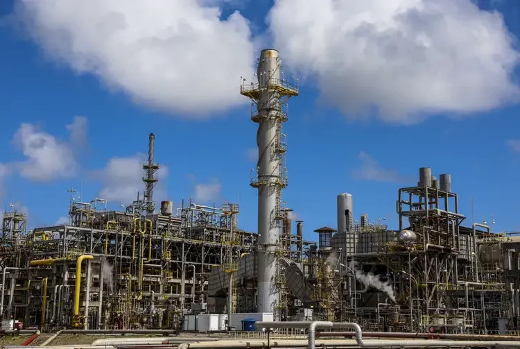 Guerra expõe risco energético do Brasil, diz ex-chefe da Petrobras